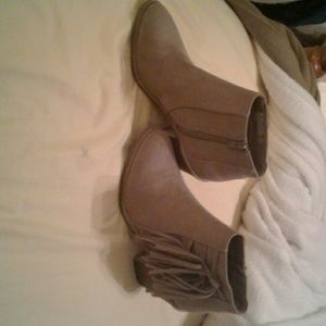 High hill boots